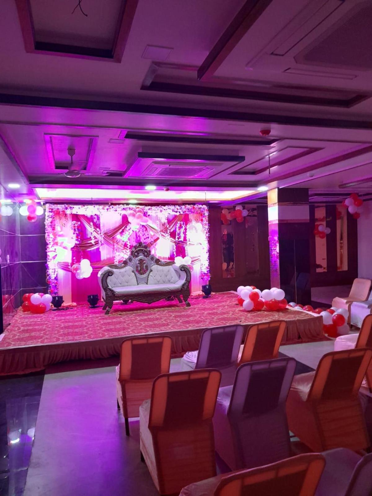 Rich Grand Hotel Агра Экстерьер фото