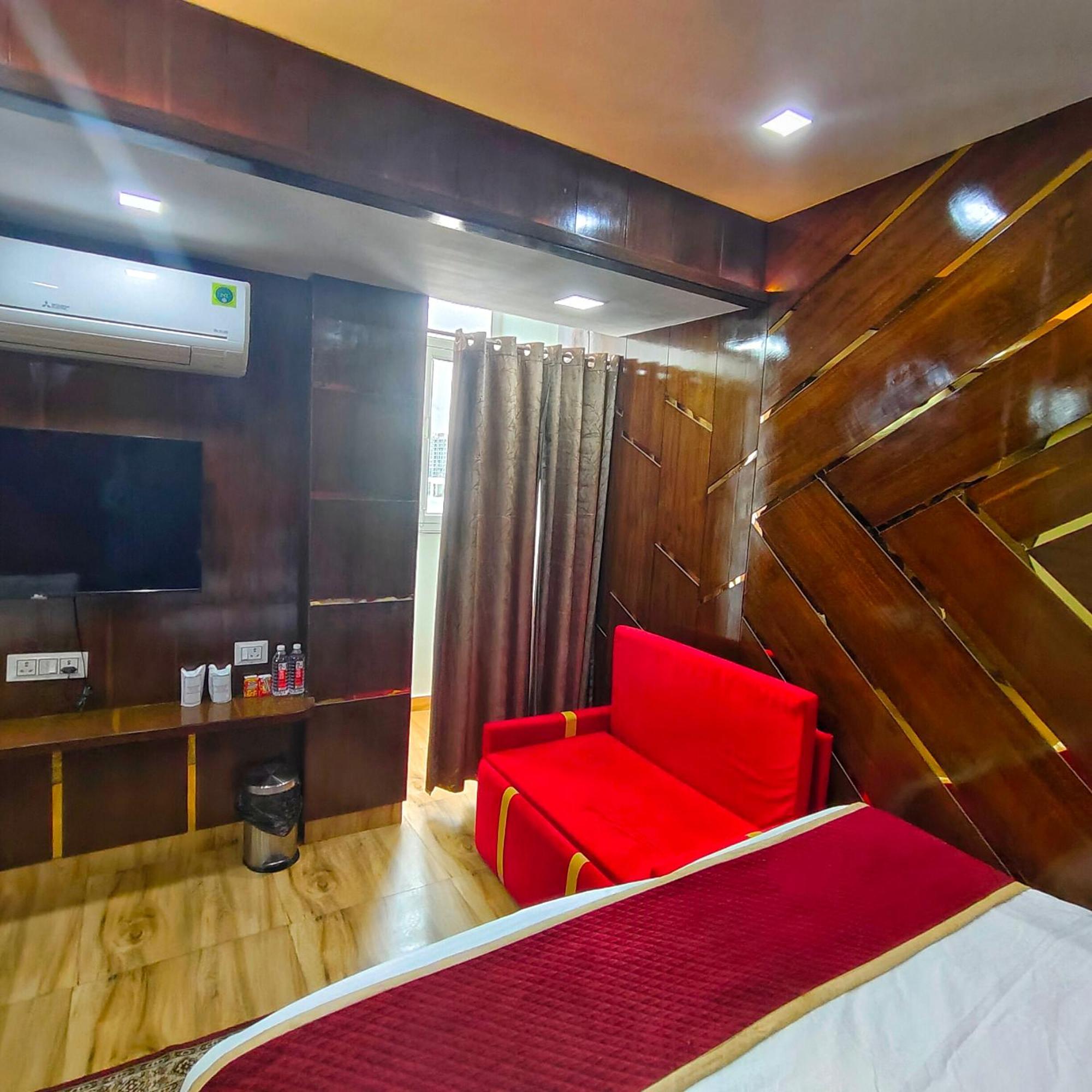 Rich Grand Hotel Агра Экстерьер фото