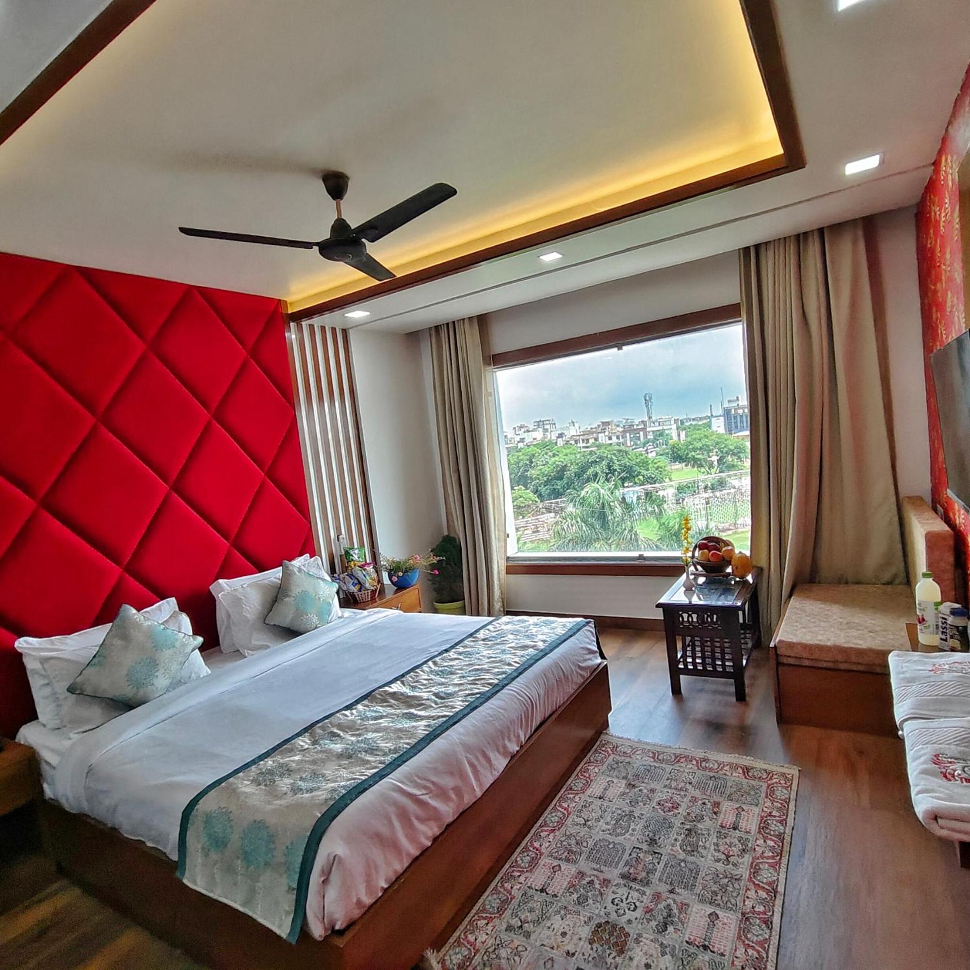 Rich Grand Hotel Агра Экстерьер фото