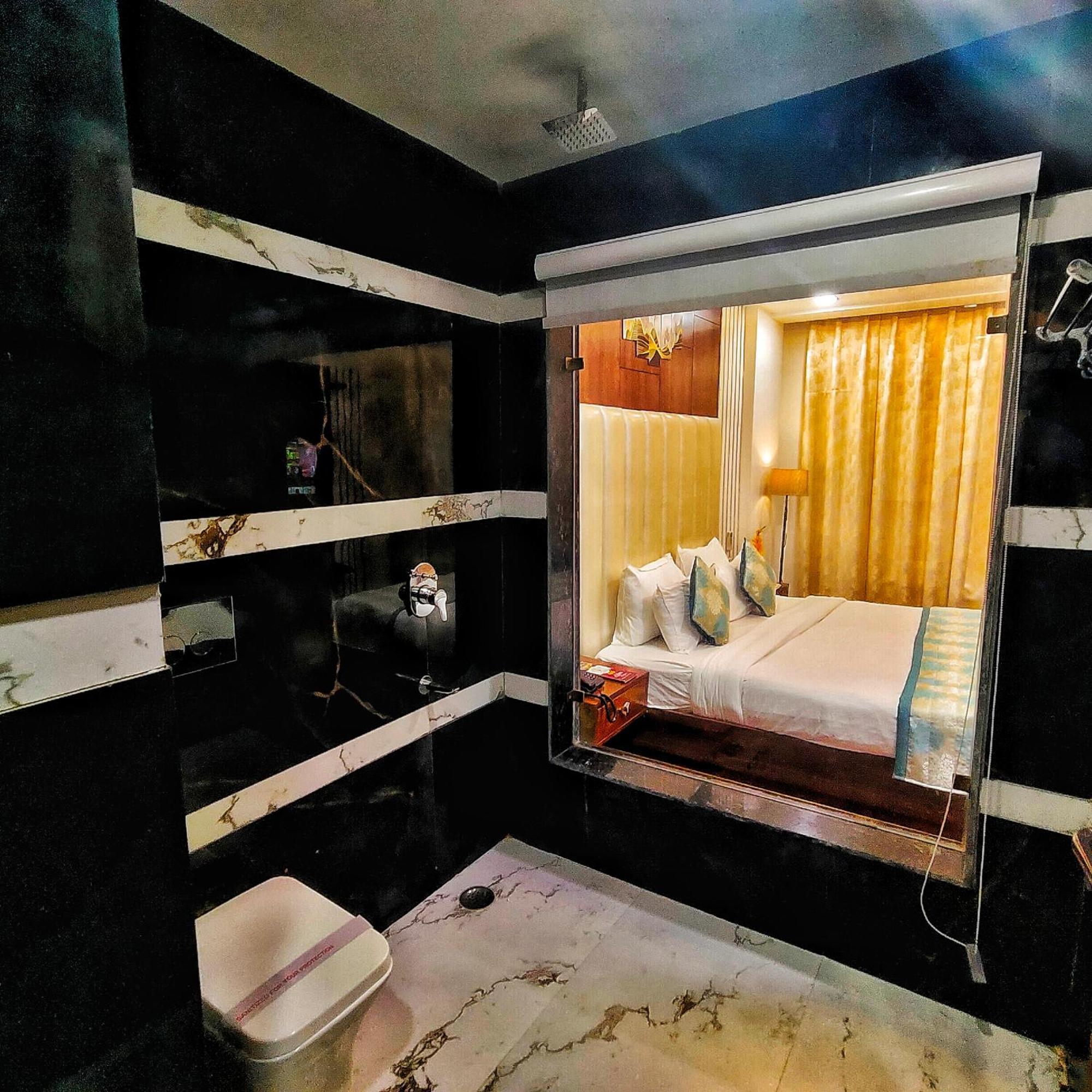 Rich Grand Hotel Агра Экстерьер фото